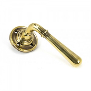 Newbury Lever Door Handle on Round Rose